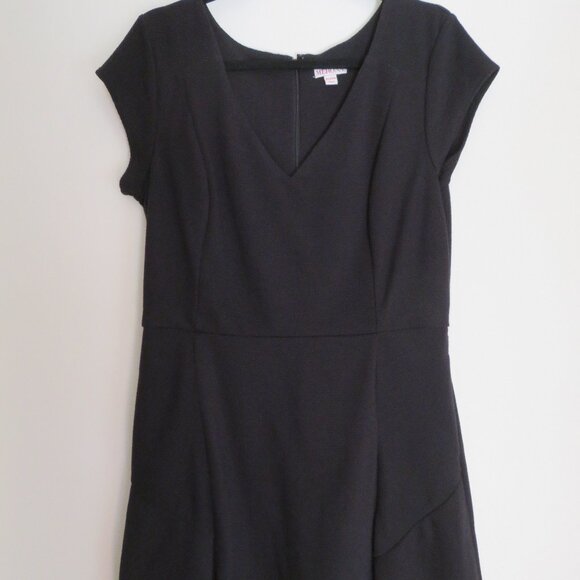 Merona | Size XL | Black V-Neck Ribbed Fit & Flare Dress with Pockets Stretch - Picture 1 of 12